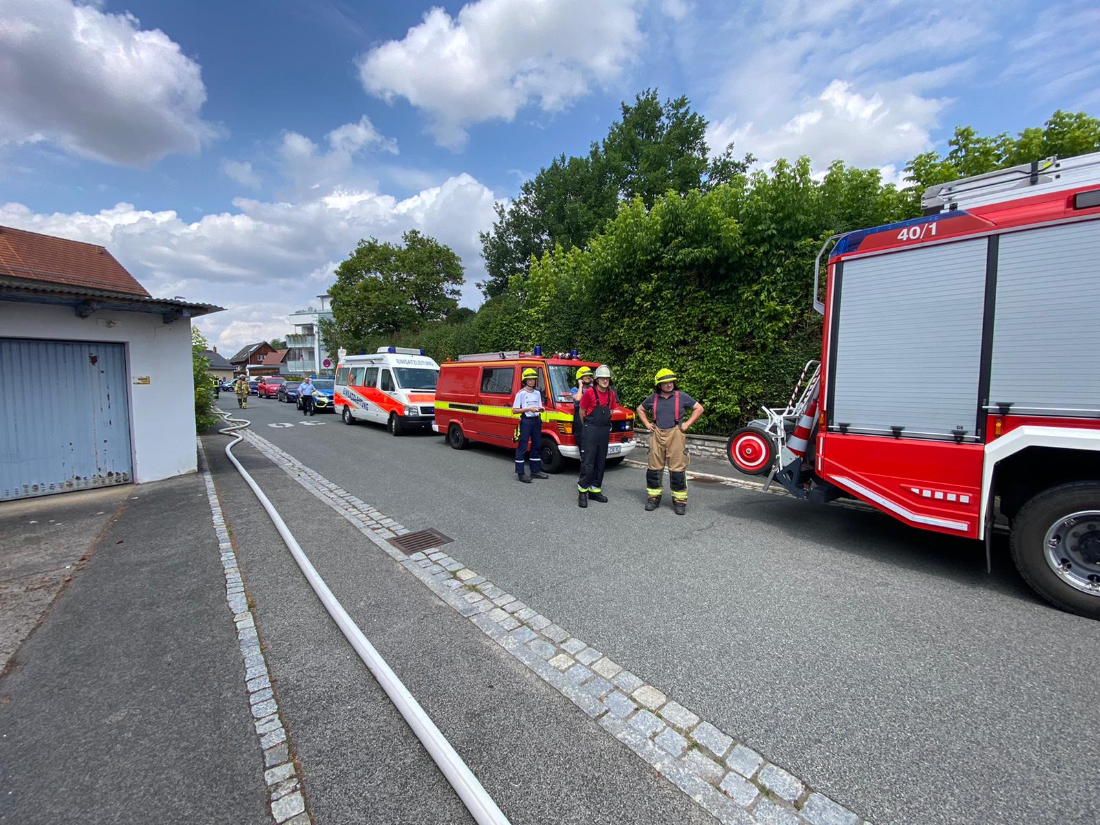 Wohnungsbrand UG OEL Tragkraftspritzenfahrzeug Feuerwehr Oberfüllbach TSF 44/1 Kameraden
