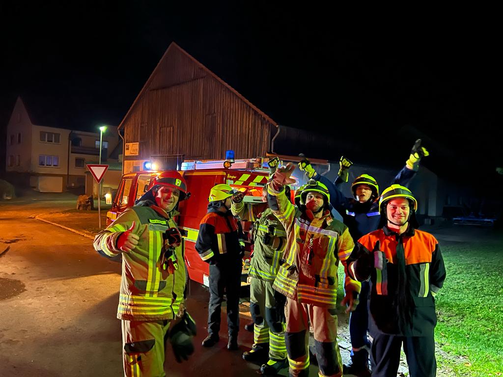 Leistungsabzeichen Oberfüllbach Nachts Gruppe Wiederholung Spass Feuerwehr